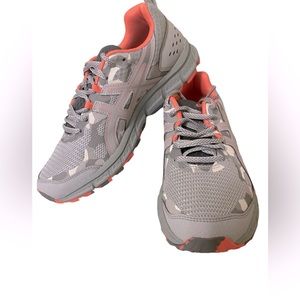 ASICS Women’s Hiking Sneaker 8.5
